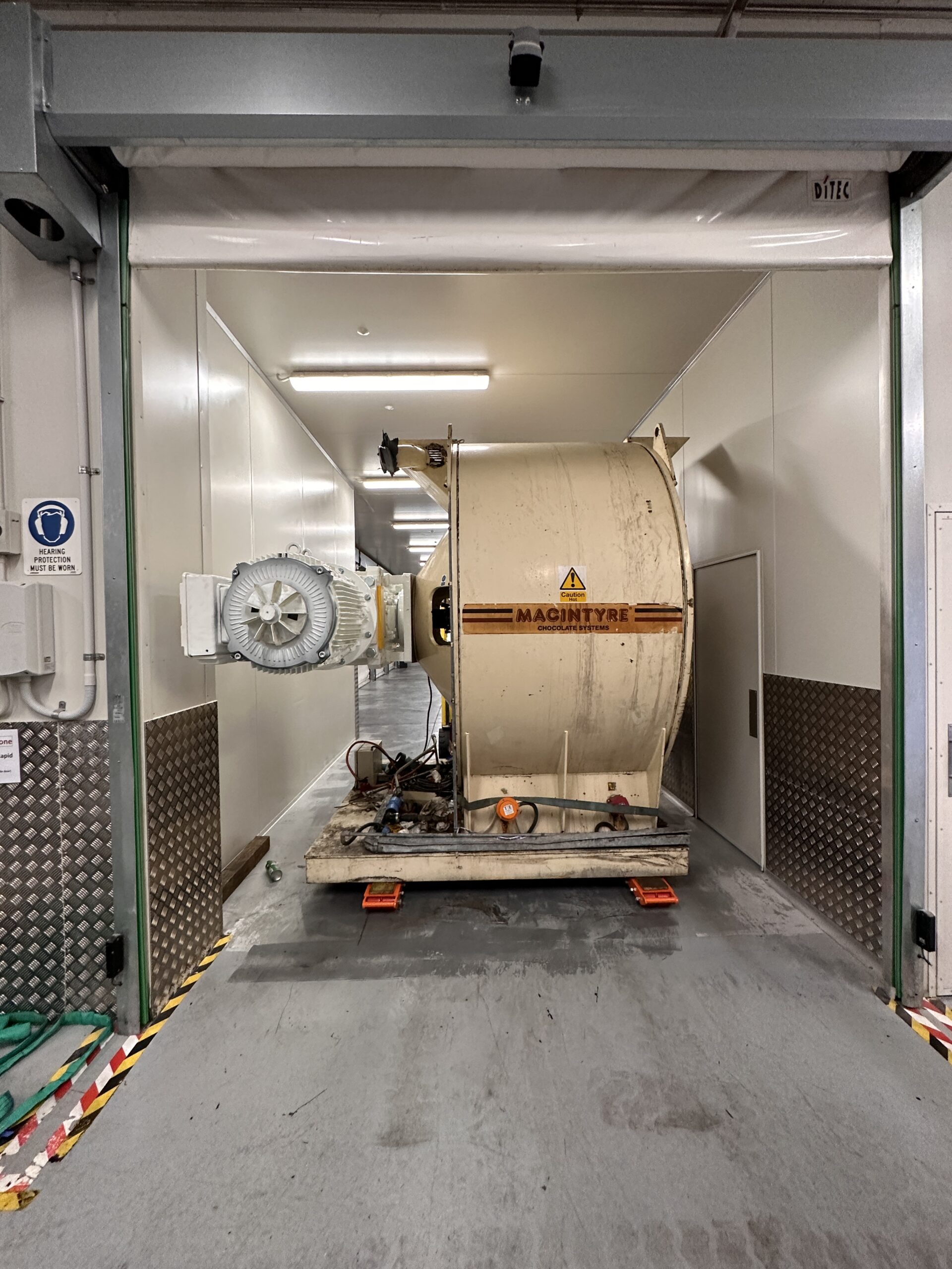 D2F977D9-A80E-4CC8-932A-345103E87135